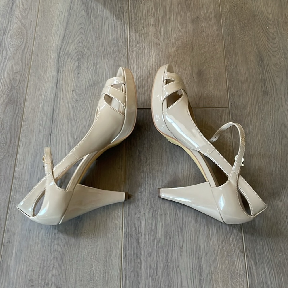 FRANCO SARTO nude strappy heels women’s size 10 - Picture 5 of 6